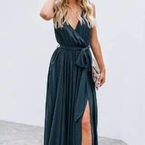 SLEEVELESS MAXI DRESS